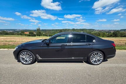 BMW 750