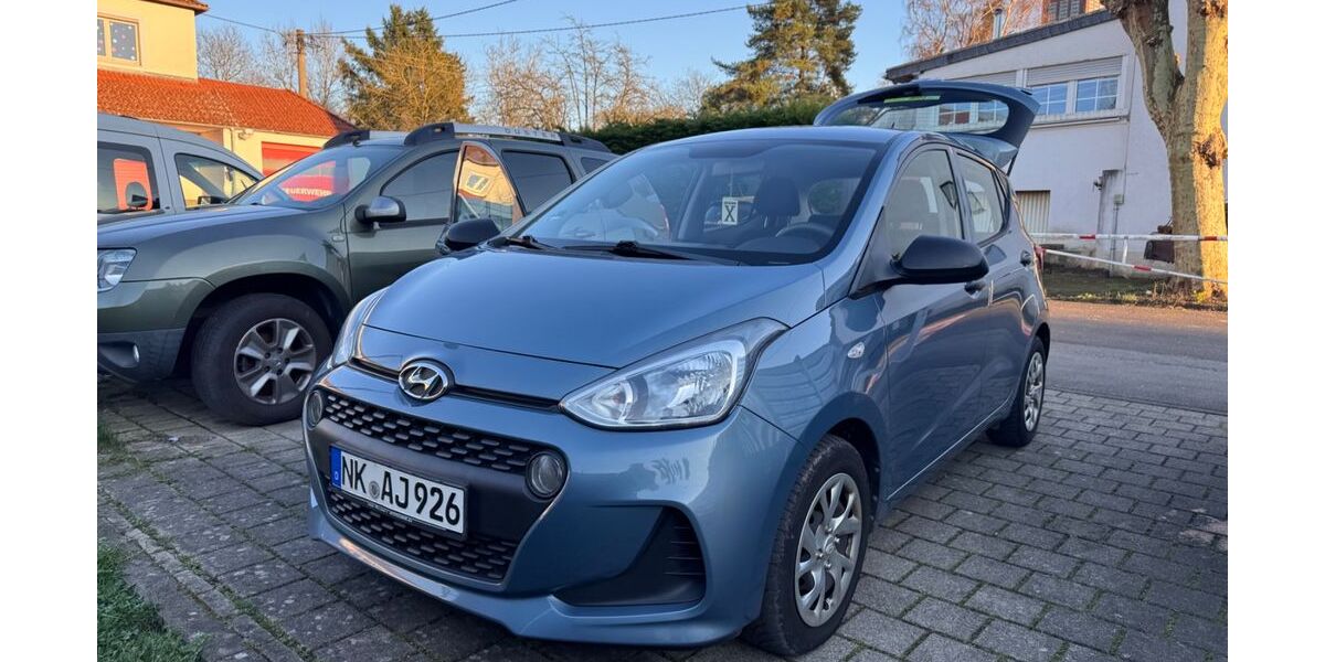 Hyundai i10 99.000 km 8.200 &euro; Saarbrücken 66125
