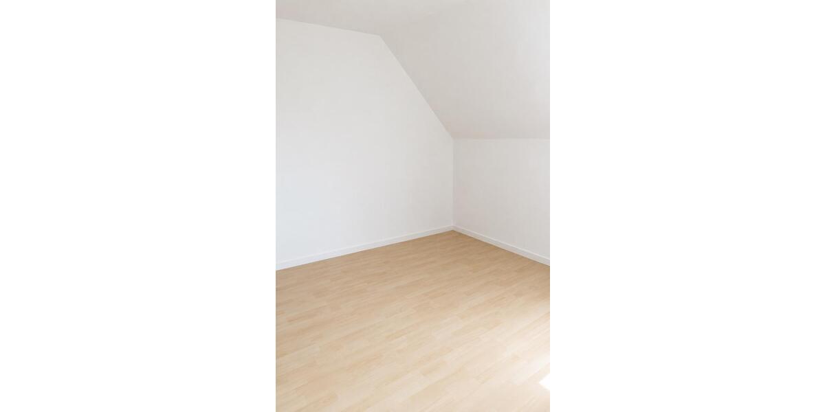 Dachgeschoßwohnung Vohenstrauß - 3 Zimmer, 80 m&sup2;, 750&euro; | Angebot:26573305