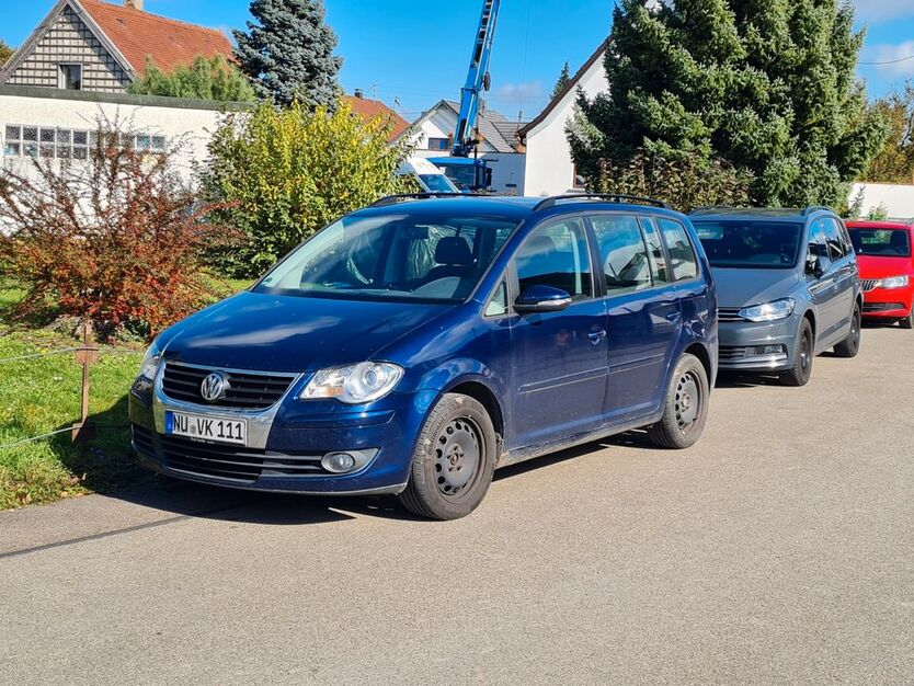 VW Touran 222.000 km 2.900 € Nersingen 89278