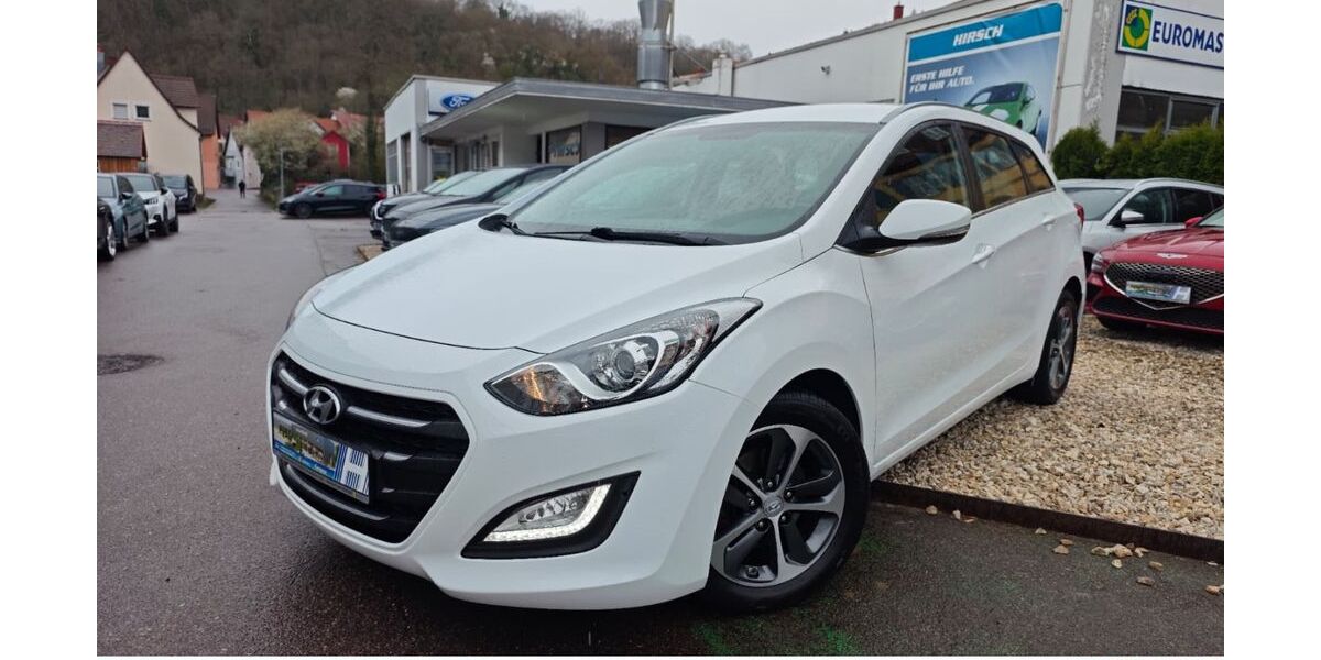 Hyundai i30 81.498 km 10.395 &euro; Schwäbisch Hall 74523
