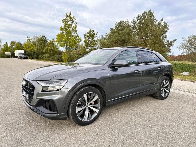 Audi Q8 115.000 km 54.600 € Krailling 82152