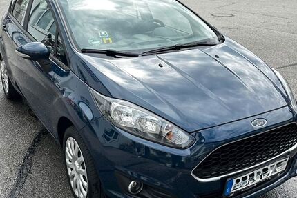 Ford Fiesta 87.000 km 8.500 &euro; München 81476