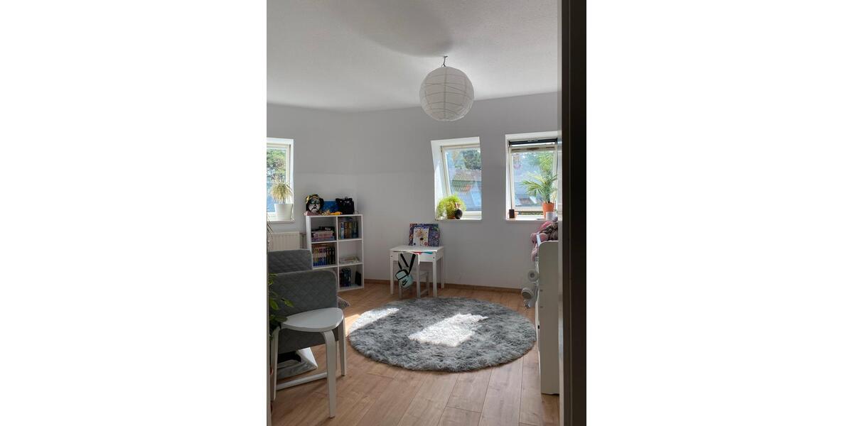 Dachgeschoßwohnung Brück - 3 Zimmer, 75 m&sup2;, 950&euro; | Angebot:26166426