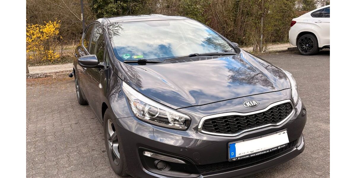 Kia ceed / Ceed 100.200 km 8.500 &euro; Wiehl 51674