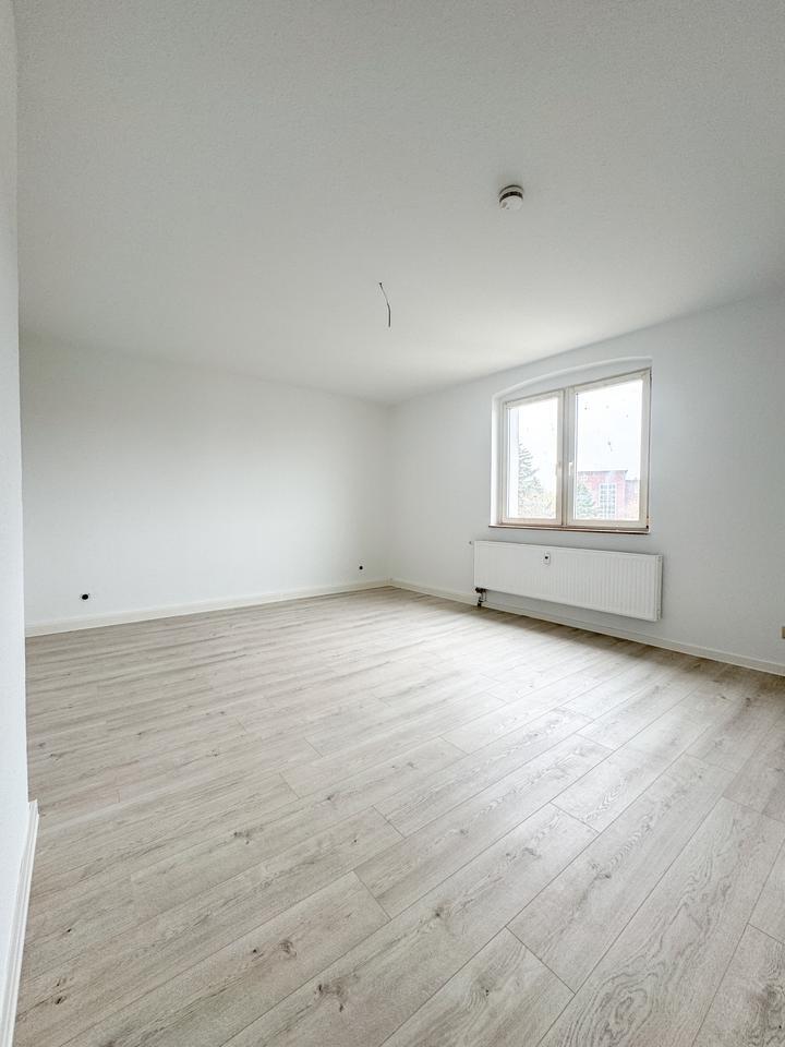 +++LICHTDURCHFLUTETE & RENOVIERTE 4-ZimmerWHG !! MIT GARTENMITBENUTZUNG+++