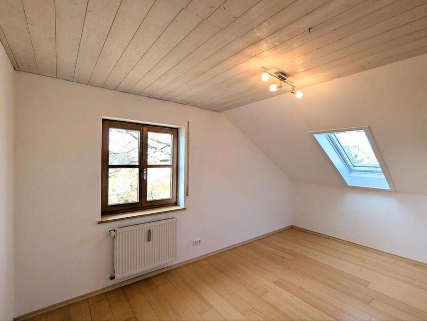 Wohnung 3 Zimmer 94m² mit Keller und Balkon