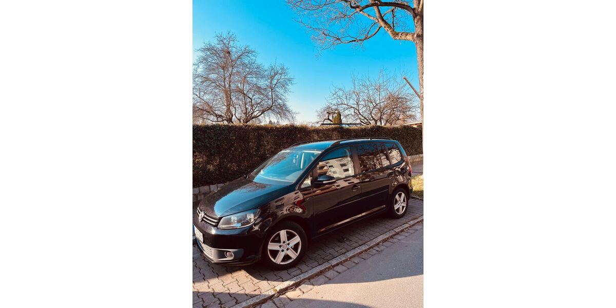 VW Touran 140.000 km 6.400 &euro; Nürnberg 90409