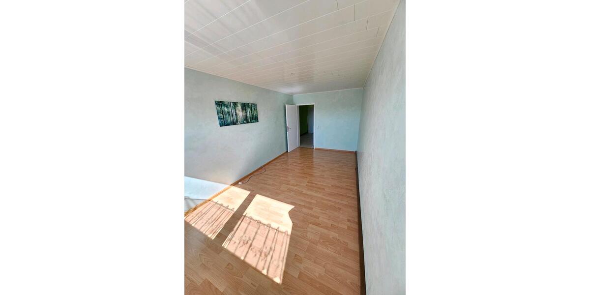 Etagenwohnung Bergneustadt - 3 Zimmer, 77 m&sup2;, 700&euro; | Angebot:26351650