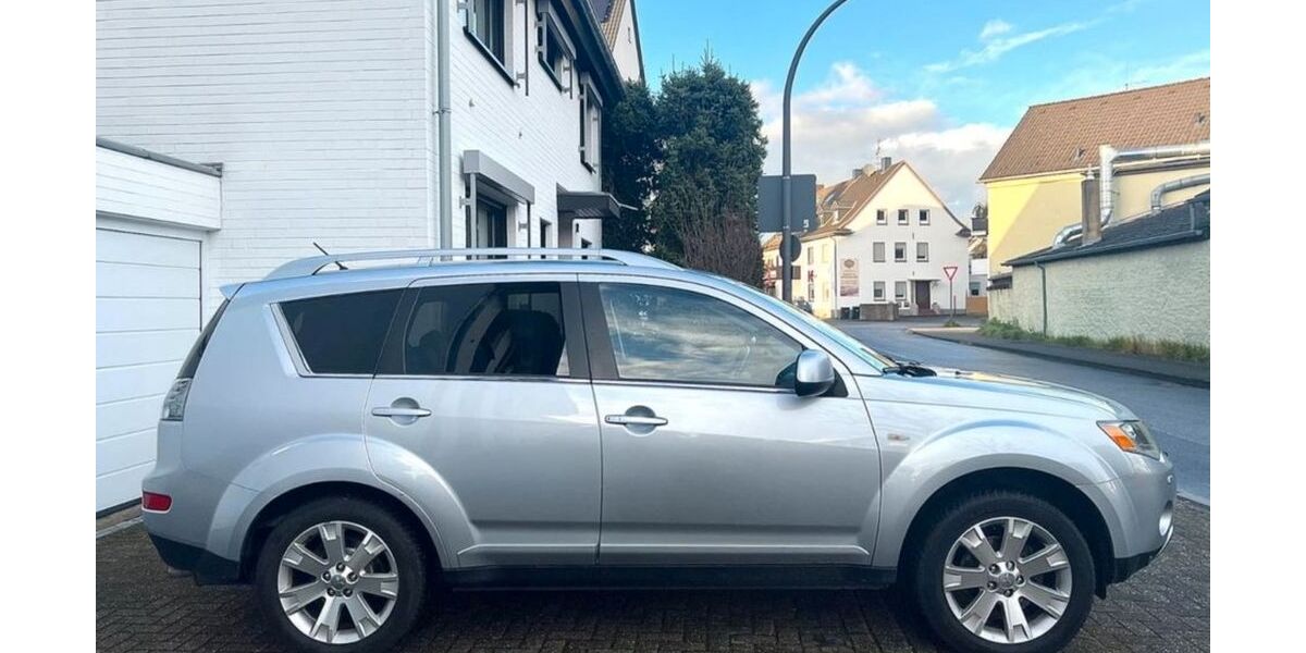 Mitsubishi Outlander 172.000 km 6.900 € Brühl 50321
