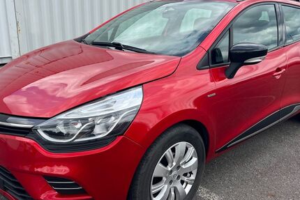 Renault Clio 127.000 km 5.499 &euro; Berlin 12057