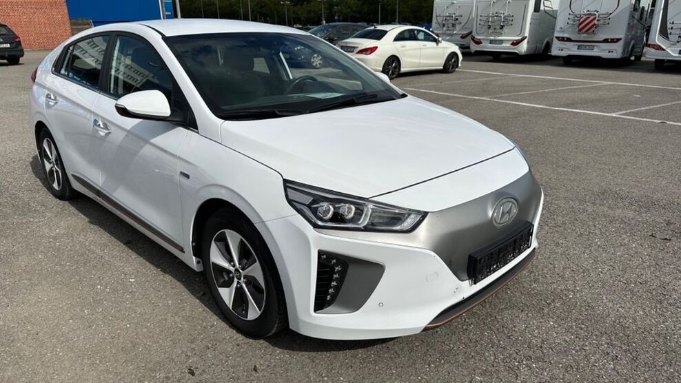 Hyundai IONIQ 84.900 km 12.799 € Sindelfingen 71065