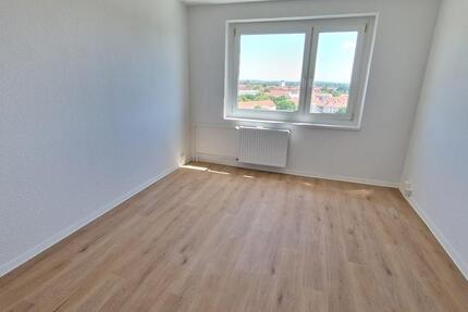 Ab 21.11. geht es straight in eure fantastische 1-Zimmer-Wohnung mit Balkon! zimmer