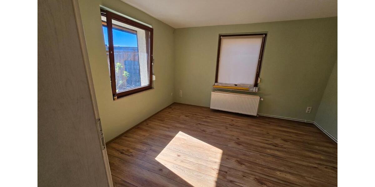 Einfamilienhaus Schönhausen (Elbe) - 5 Zimmer, 105 m&sup2;, 850&euro; | Angebot:26326534