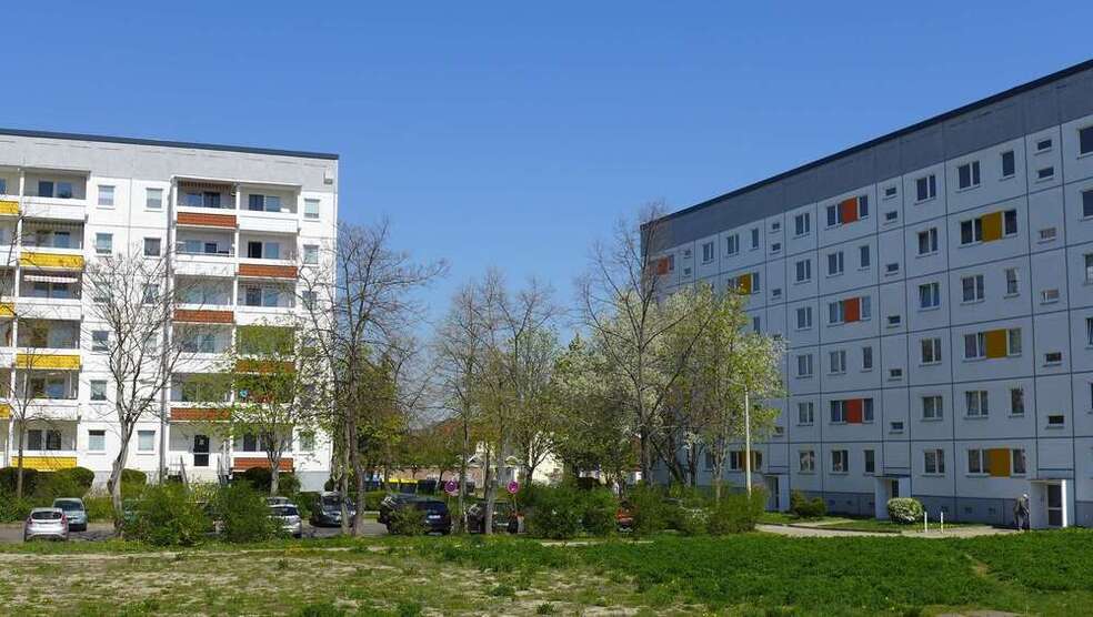 Wohnung zum Mieten in Borna 296 € 53.74 m²