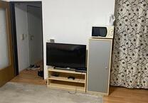 Ein Studio-Apartment ist für die Miete zur Verfügung
