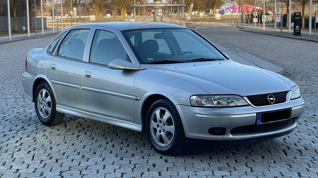 Opel Vectra 173.700 km 2.200 &euro; München 81829