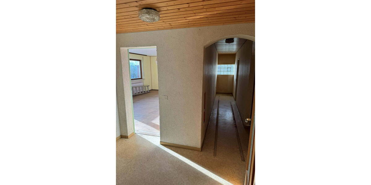 Einfamilienhaus Nidda - 6 Zimmer, 160 m&sup2;, 340.000&euro; | Angebot:26306906