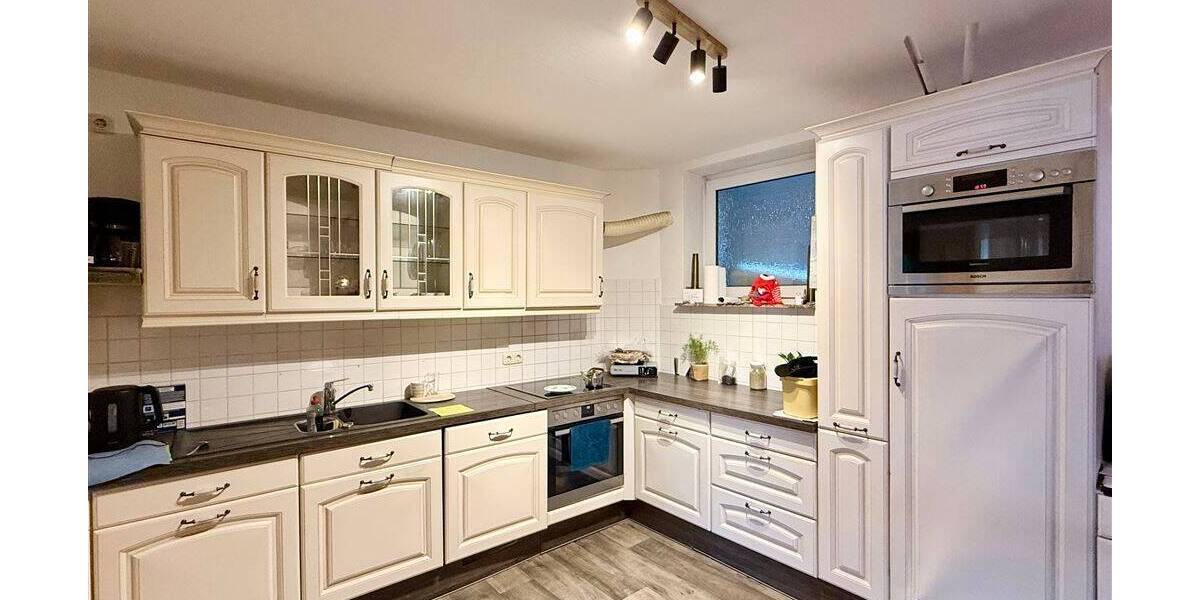 Zimmer Aurich Innenstadt - 3 Zimmer, 95 m&sup2;, 650&euro; | Angebot:25986236