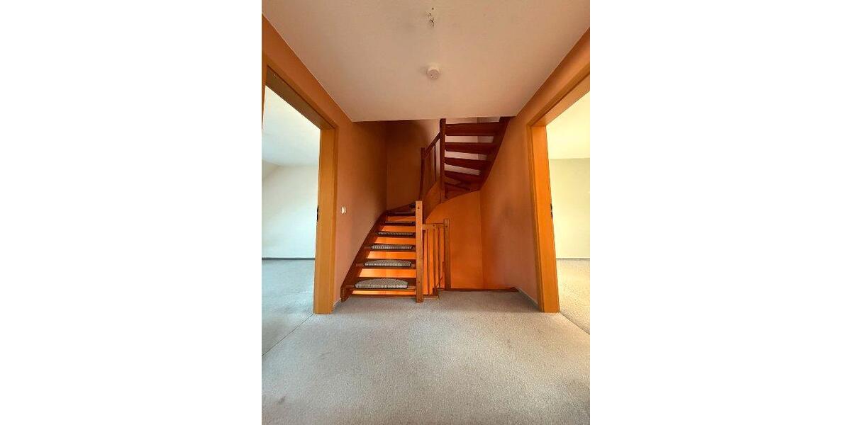 Doppelhaushälfte Busdorf - 5 Zimmer, 130 m&sup2;, 355.000&euro; | Angebot:26443826