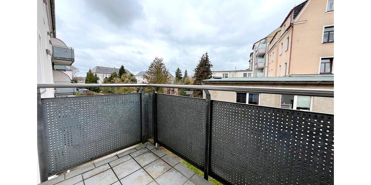 Etagenwohnung Glauchau - 3 Zimmer, 61 m&sup2;, 390&euro; | Angebot:26004895