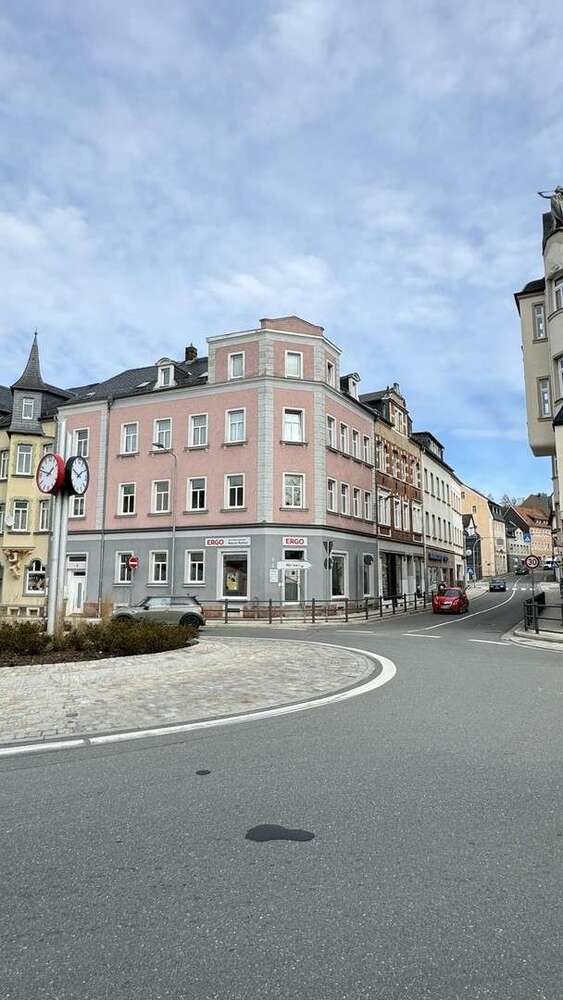 Haus zum Kaufen in Lichtenstein 309.000 € 345 m²