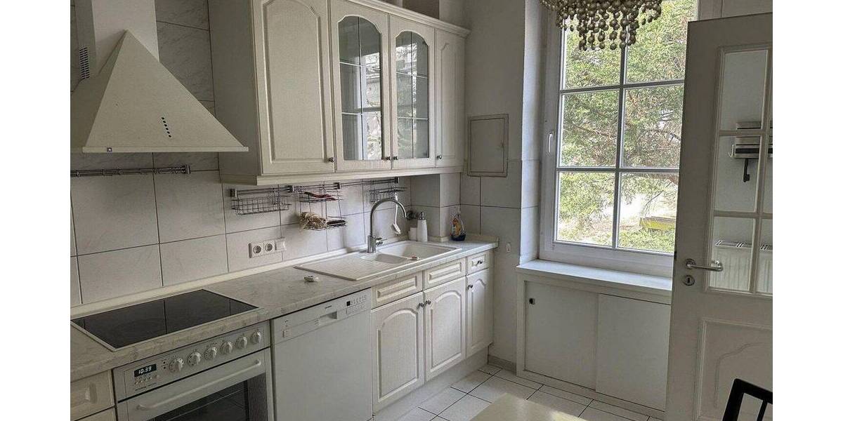Mehrfamilienhaus, Wohnhaus Düsseldorf Friedrichstadt - 6 Zimmer, 140 m&sup2;, 3.500&euro; | Angebot:26825738