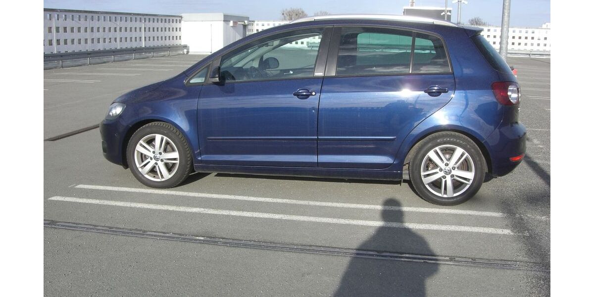 VW Golf 101.200 km 8.999 &euro; Berlin 13435