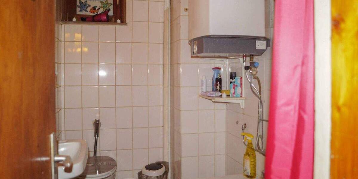 Gestaltbares Zuhause : EFH mit Garten, Garage und 4 Freistellplätzen mit Renovierungsbedarf 6 zimmer