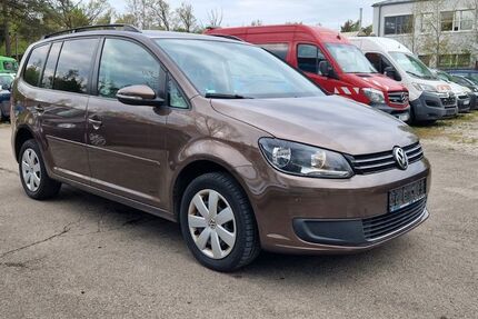 VW Touran 218.249 km 5.799 &euro; Fürstenfeldbruck 82256