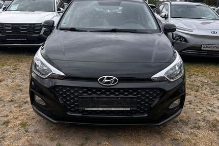 Hyundai i20 45.000 km 11.000 &euro; Mittenwalde 15749