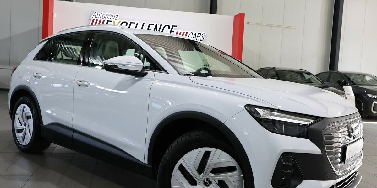 Audi Q4 e-tron 40 WHITE & BLACK & BEIGE / VC+HEAD-UP 50.000 km 27.994 &euro; Hamm 59077
