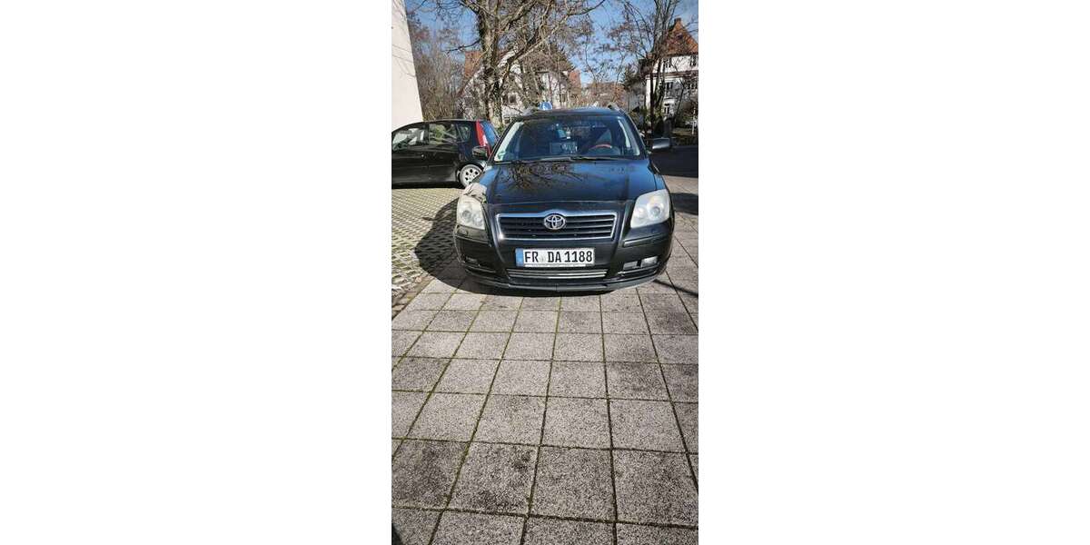 Toyota Avensis 292.113 km 2.499 &euro; Bad Krozingen 79189