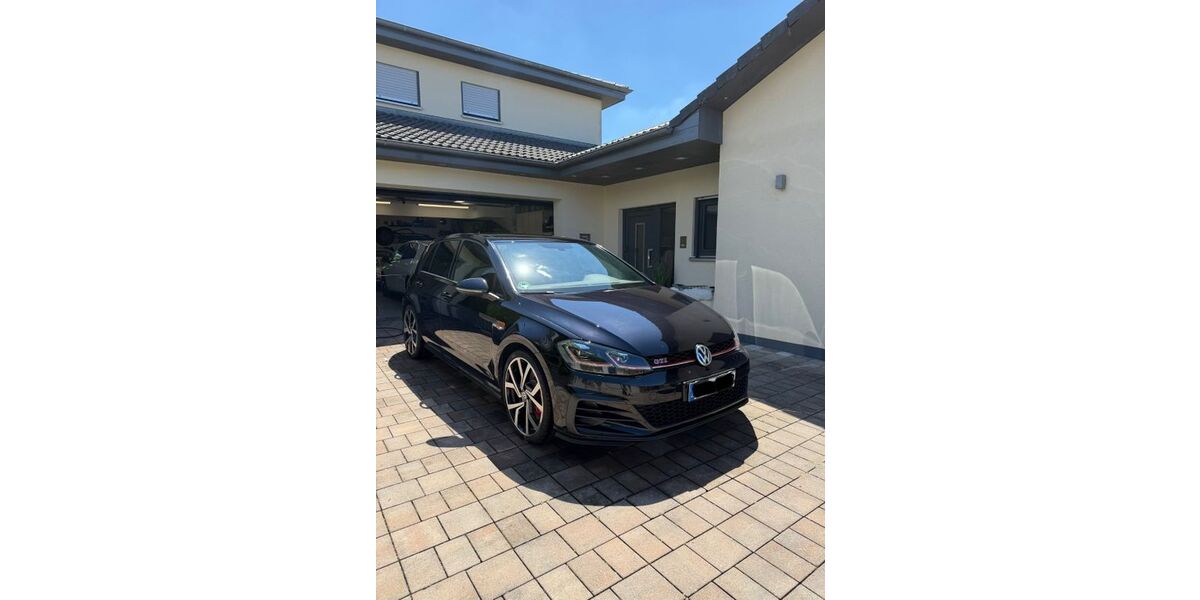 VW Golf 66.000 km 23.999 &euro; Wertheim 97877