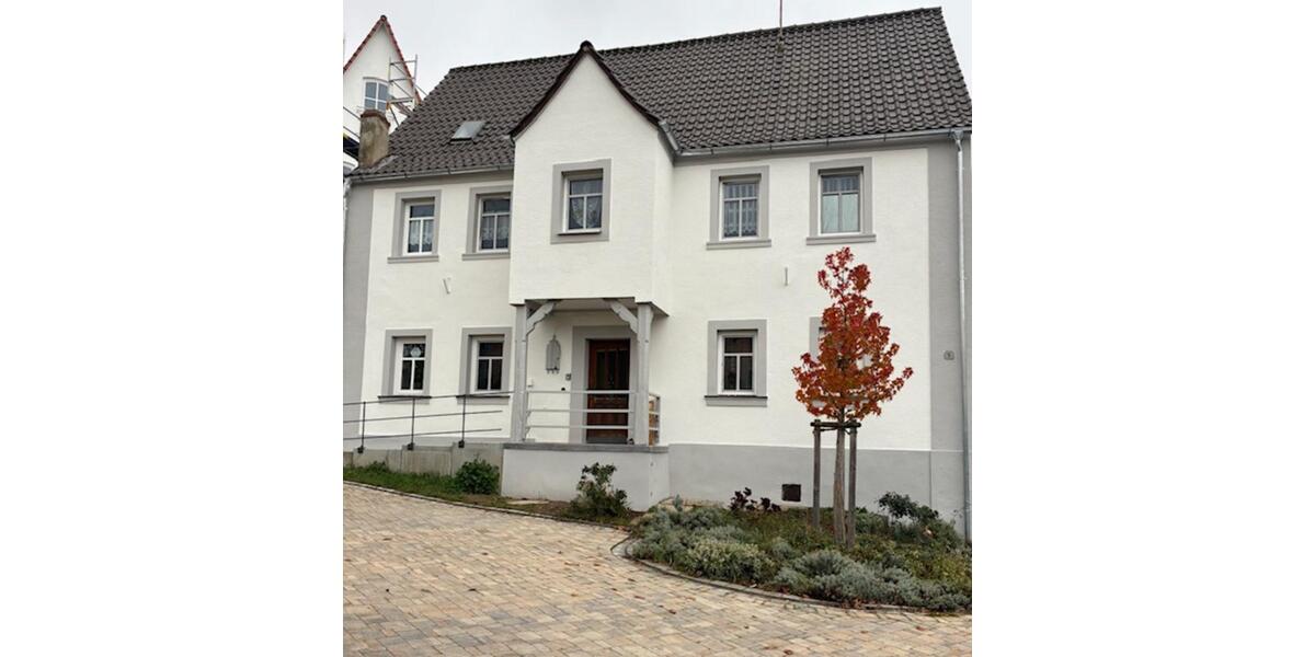 Einfamilienhaus Oberscheinfeld - 7 Zimmer, 160 m&sup2;, 1.200&euro; | Angebot:24803864