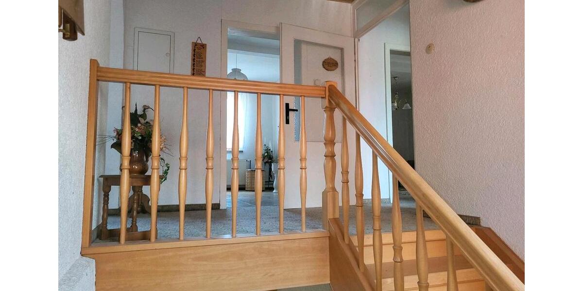 Einfamilienhaus Bad Salzungen Tiefenort - 9 Zimmer, 150 m&sup2;, 85.000&euro; | Angebot:26959081