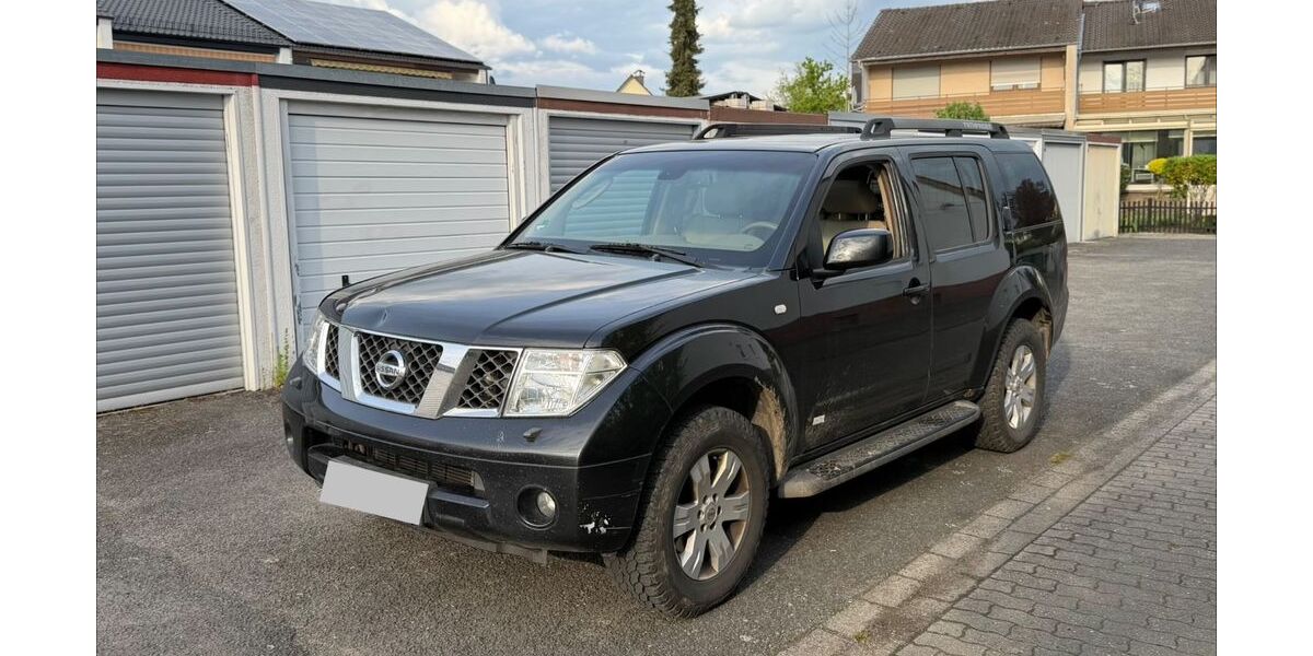 Nissan Pathfinder 288.000 km 4.900 &euro; Seligenstadt 63500