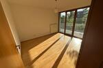 Stilvolle 4-Zimmer Garten-Wohnung mit Einbauküche und Tiefgarage