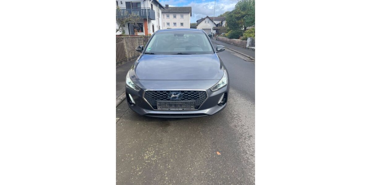 Hyundai i30 164.000 km 8.300 &euro; Schotten 63679