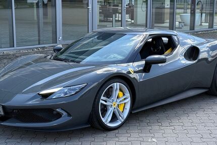 Ferrari 296 GTB 1.300 km 242.296 &euro; Braunschweig 38112