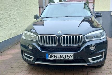 BMW X5 249.000 km 19.999 &euro; Schermen 39291