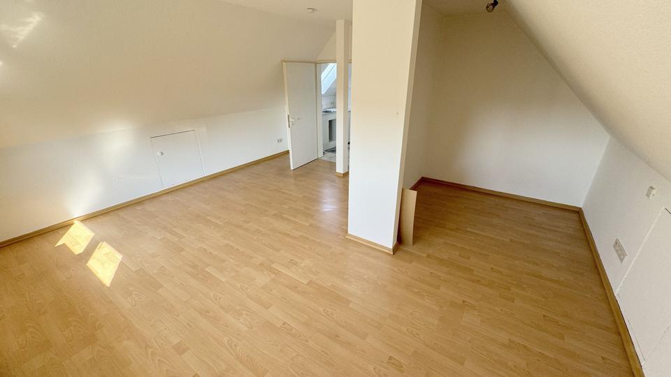 PendlerWohnung in ruhiger Lage am Stadtrand. Singleküche möglich!