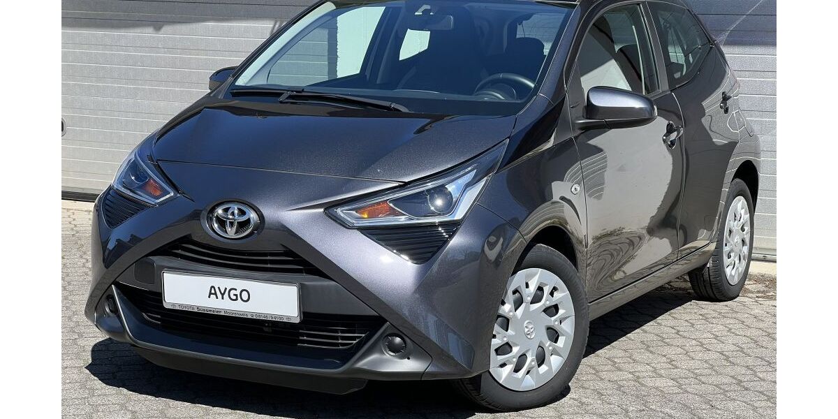 Toyota Aygo (X) 10.129 km 11.499 &euro; Moorenweis 82272