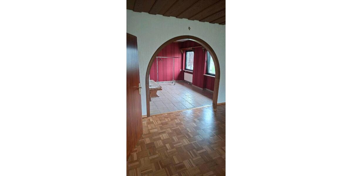 Bungalow Schiffweiler - 3 Zimmer, 120 m&sup2;, 200.000&euro; | Angebot:26412759
