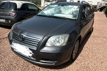 Toyota Avensis 181.800 km 3.499 &euro; Lörrach 79539