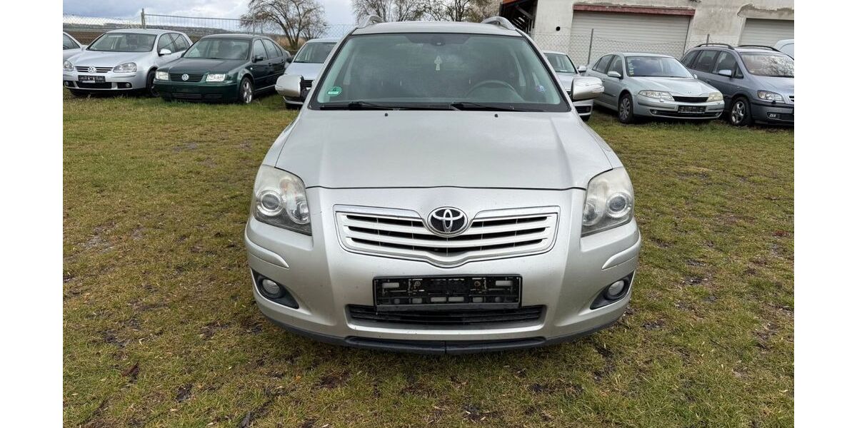 Toyota Avensis 226.294 km 1.990 &euro; Apolda 99510