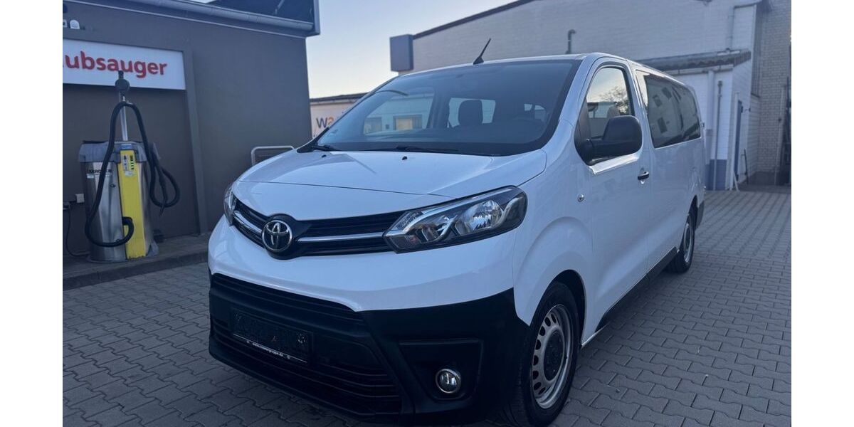Toyota Proace (Verso) 231.000 km 12.899 &euro; Nörten Hardenberg 37176
