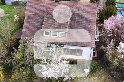 Haus Forchheim - 7 Zimmer, 135 m&sup2;, 394.000&euro; | Angebot:26190019