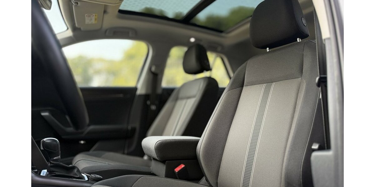 VW T-Roc R line / 4Motion / Keyless Go / PANO 53.000 km 25.250 &euro; Mönchengladbach 41066