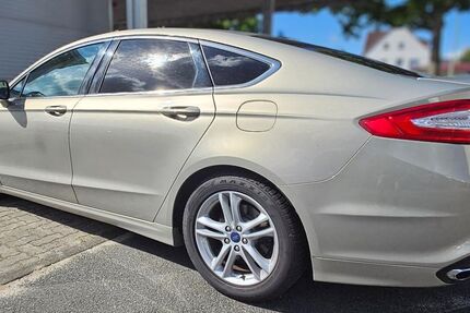 Ford Mondeo 69.500 km 15.998 &euro; Bremerhaven 27572